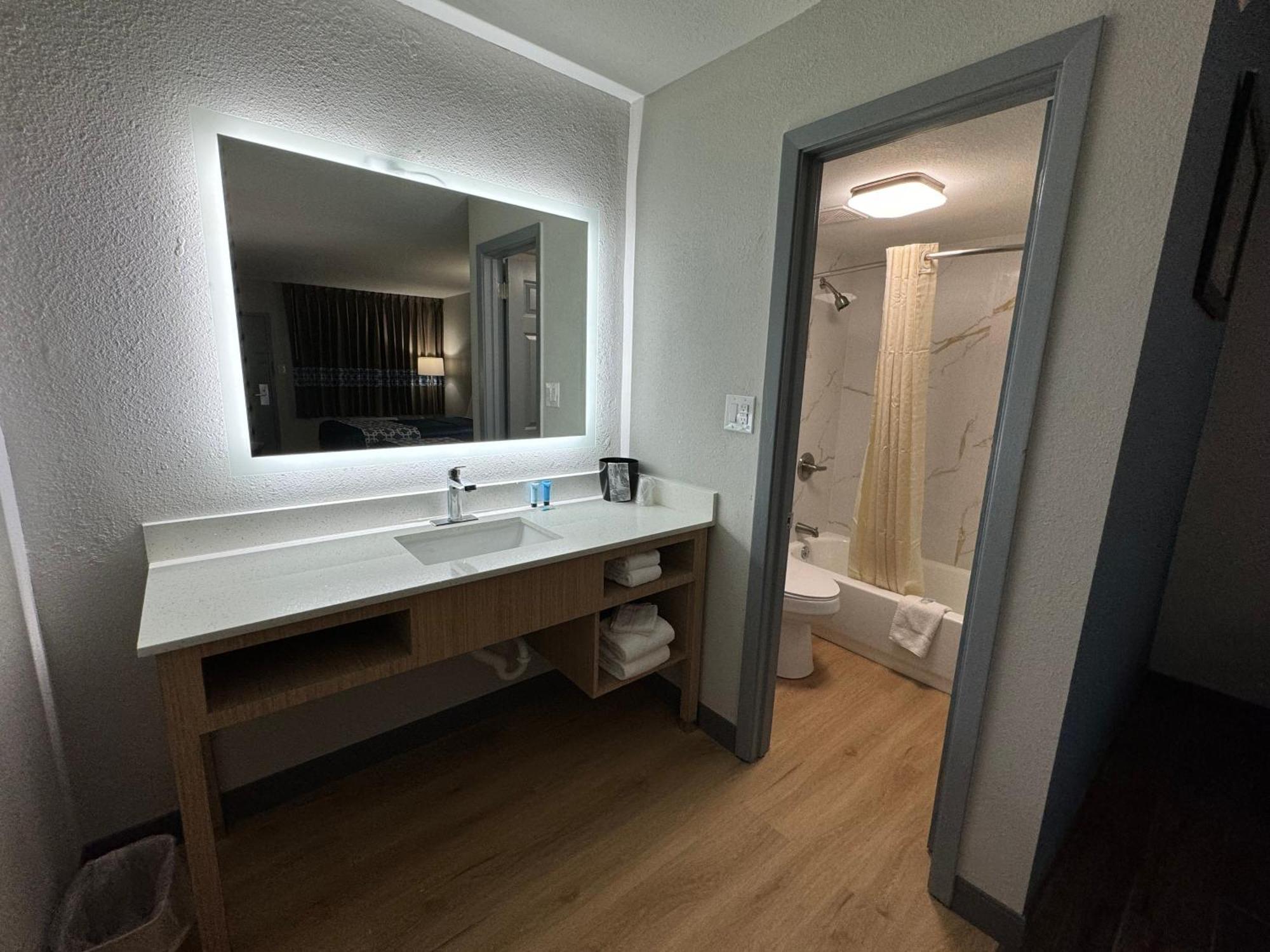Travelodge By Wyndham Gainesville Kültér fotó